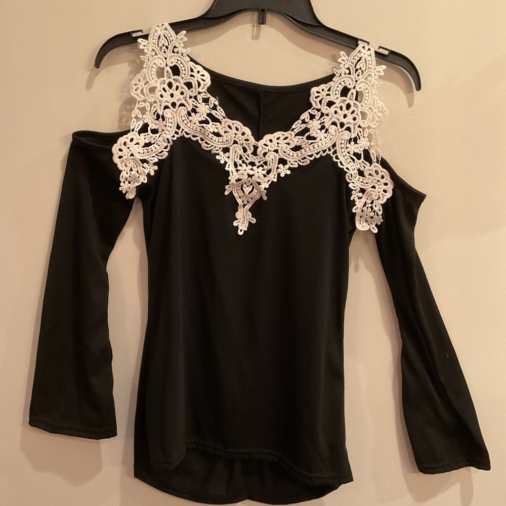 Boutique cold shoulder top.